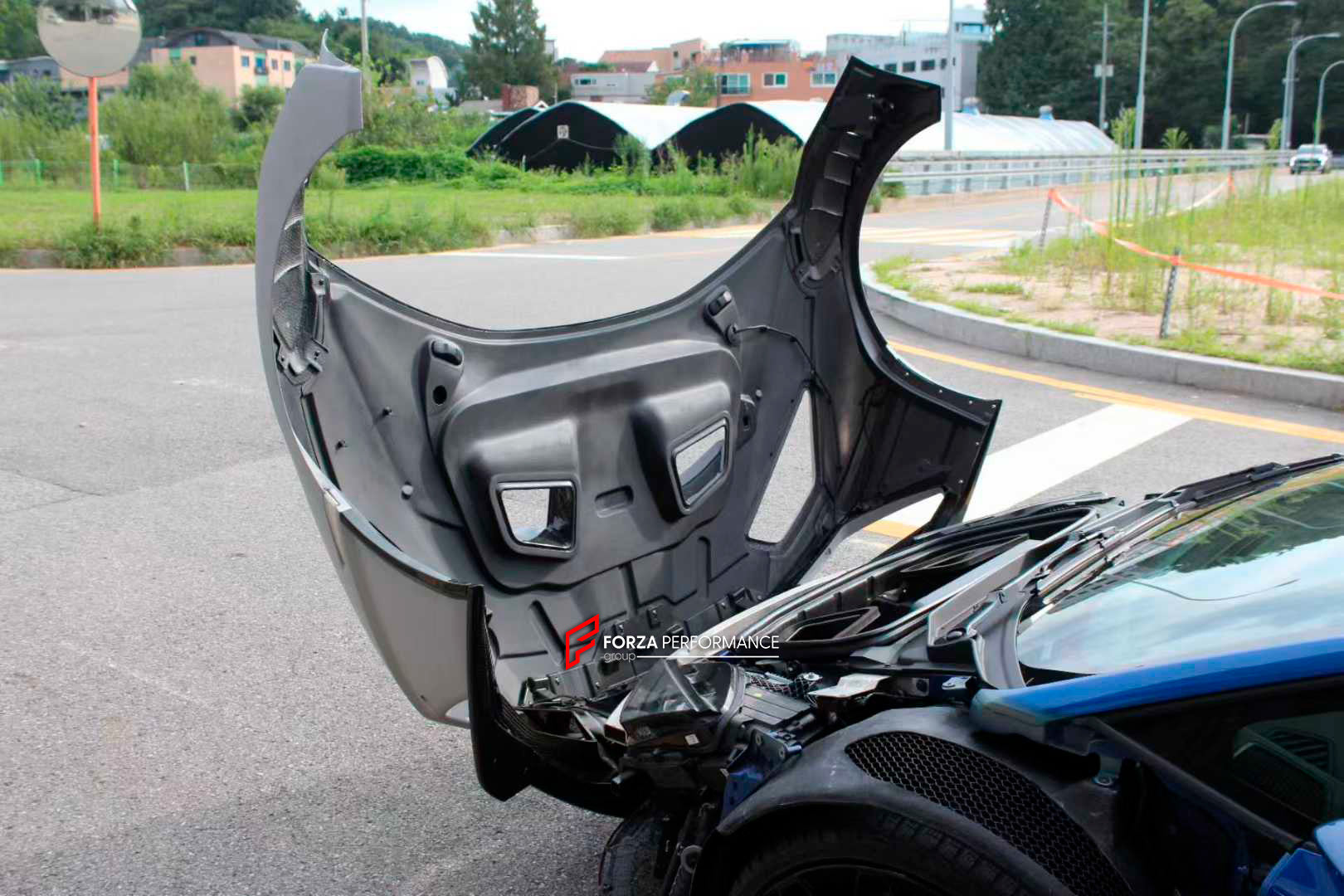 CONVERSION UPGRADE CARBON BODY KIT for LAMBORGHINI HURACAN LP580 LP610 2014 - 2019 upgrade to HURACAN STO LP 640

Set includes:
Front Lip
Front Bumper
Front Trunk with Air Inlets
Front Hood / Bonnet
Front Fenders
Front Fender Air Vents
Side Skirts
Rear Engine Trunk with Air Scoop
Engine Bay Panels
Rear Wing Spoiler
Rear Bumper

Material: Dry Carbon

NOTE: Professional installation is required