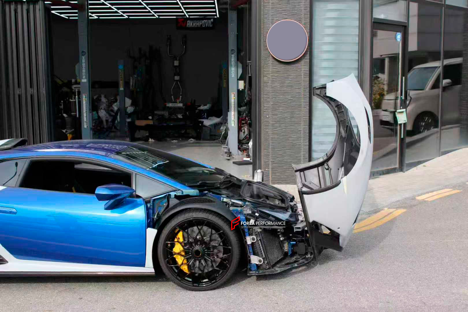 CONVERSION UPGRADE CARBON BODY KIT for LAMBORGHINI HURACAN LP580 LP610 2014 - 2019 upgrade to HURACAN STO LP 640

Set includes:
Front Lip
Front Bumper
Front Trunk with Air Inlets
Front Hood / Bonnet
Front Fenders
Front Fender Air Vents
Side Skirts
Rear Engine Trunk with Air Scoop
Engine Bay Panels
Rear Wing Spoiler
Rear Bumper

Material: Dry Carbon

NOTE: Professional installation is required