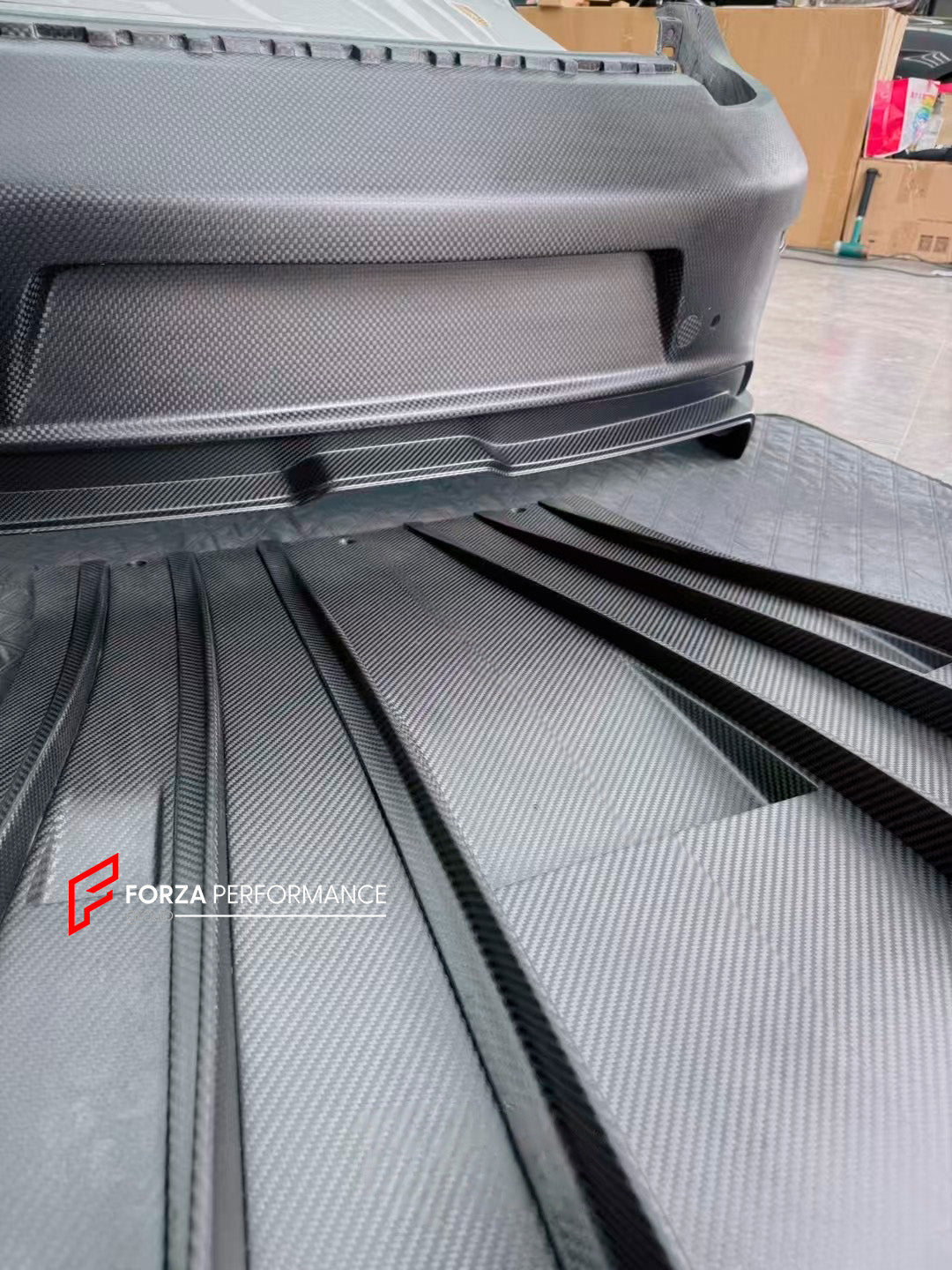 CONVERSION UPGRADE CARBON REAR BUMPER WITH DIFFUSER for PORSCHE 911 992.1 CARRERA 2019 - 2025 upgrade to 992.2 GT3

Set includes:

Rear Bumper
Rear Diffuser
Muffler With Valves
Exhaust Tips


Material: Dry Carbon

Note: Professional installation is required