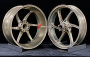 We manufacture premium quality forged motorcycle wheels rims for DUCATI PANIGALE V4 V4S V4R V4 SP2 in any design, size, color.

Wheel sizes (motorcycle spec):

Front: 3.5 x 17

Rear: 6 x 17

Weight:

Front: 3.4 kg (7.45 lbs)

Rear: 3.6 kg (7.94 lbs)


Finishing: Satin Bronze

Forza Performance Group engineers and manufactures each forged motorcycle wheel individually per order. This ensures precise fitment, uncompromised strength, and unique styling. Whether for racing, touring, or daily use — our wheels ar