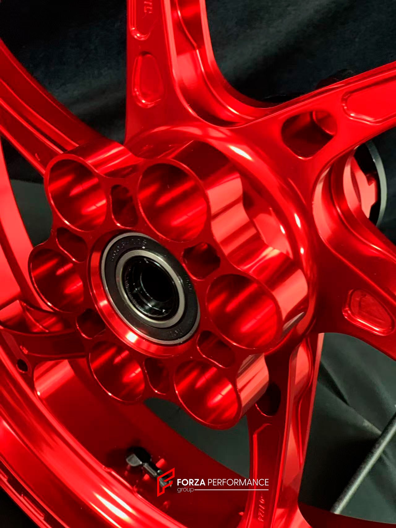 YFm&m's 赤 Dymag UP7X Front Wheel 2019 Yamaha XSR-700 | HHR Performance