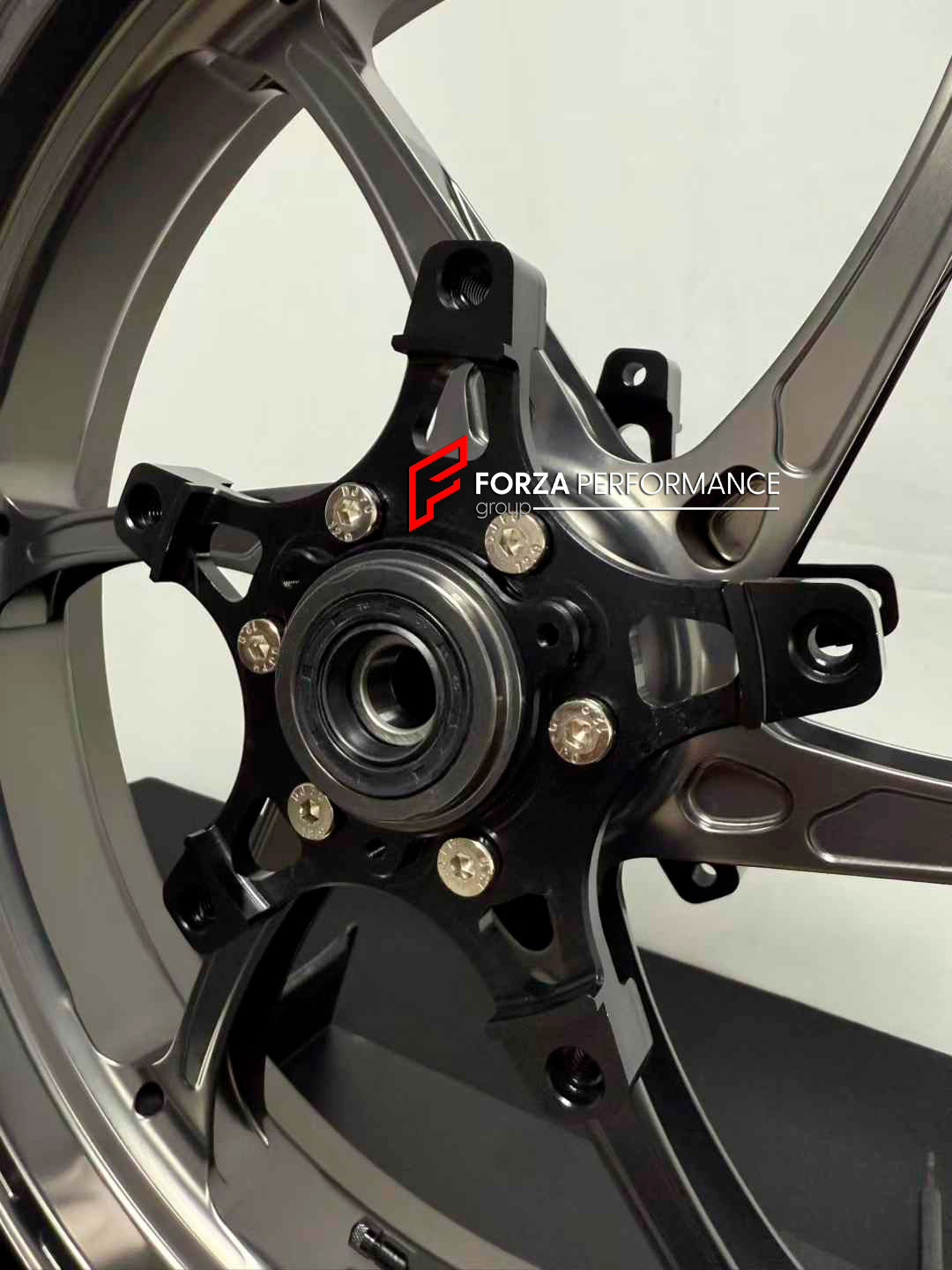 We manufacture premium quality forged motorcycle wheels rims for KAWASAKI ZX4R ZX4RSE in any design, size, color.

Wheel sizes (motorcycle spec):

Front: 3.5 x 17

Rear: 4.5 x 17

Finishing: Satin Silver