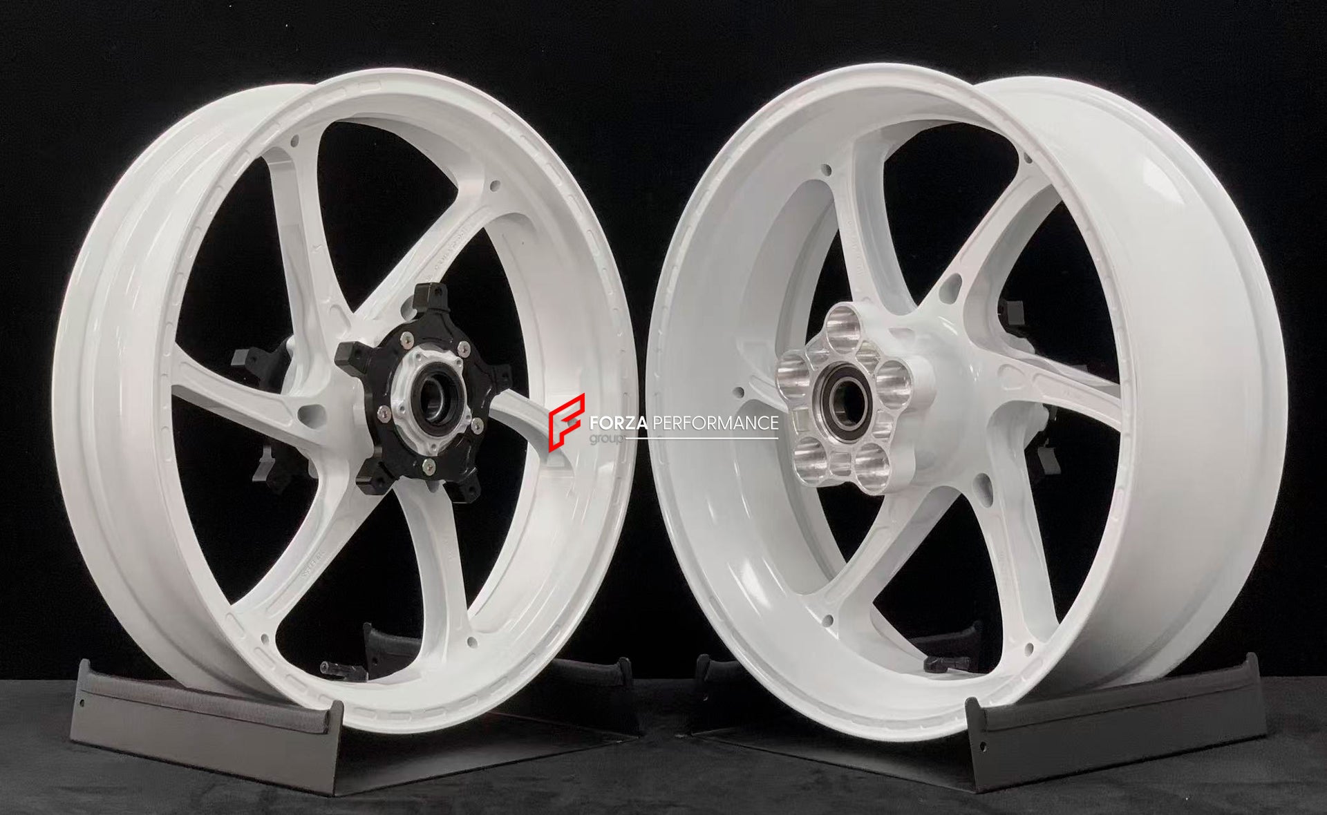 We manufacture premium quality forged motorcycle wheels rims for YAMAHA in any design, size, color.

Wheel sizes (motorcycle spec):

Front: 3.5 x 17

Rear: 5.5 x 17

Weight:

Front: 4.35 kg (9.59 lbs)

Rear: 4.95 kg (10.91 lbs)


Finishing: Gloss White

Forza Performance Group engineers and manufactures each forged motorcycle wheel individually per order. This ensures precise fitment, uncompromised strength, and unique styling. Whether for racing, touring, or daily use — our wheels are built for both perfor