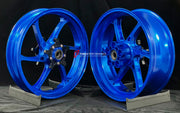 We manufacture premium quality forged motorcycle wheels rims for YAMAHA in any design, size, color.

Wheel sizes (motorcycle spec):

Front: 3.5 x 17

Rear: 5.5 x 17

Weight:

Front: 4.15 kg (9.15 lbs)

Rear: 4.75 kg (10.47 lbs)


Finishing: Gloss Blue

Forza Performance Group engineers and manufactures each forged motorcycle wheel individually per order. This ensures precise fitment, uncompromised strength, and unique styling. Whether for racing, touring, or daily use — our wheels are built for both perform