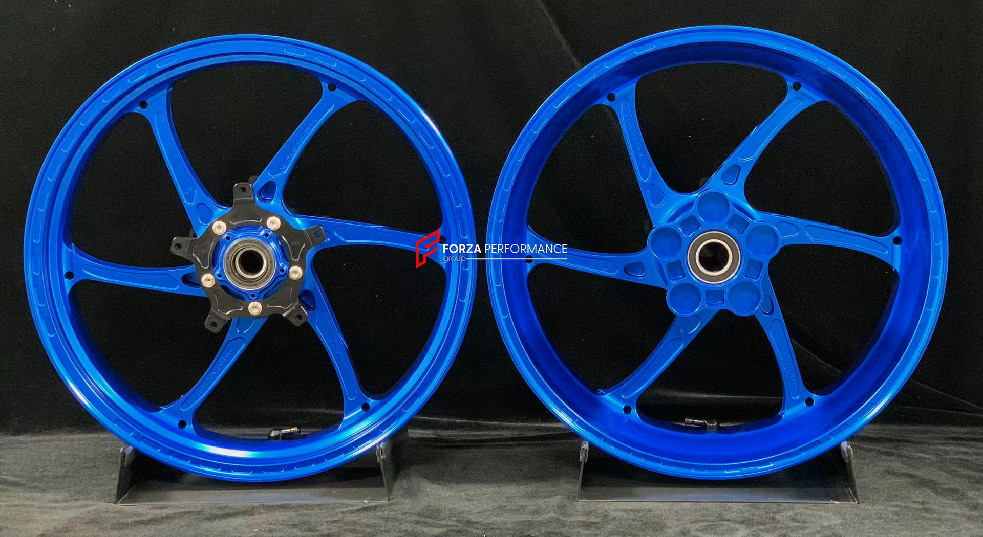 We manufacture premium quality forged motorcycle wheels rims for YAMAHA in any design, size, color.

Wheel sizes (motorcycle spec):

Front: 3.5 x 17

Rear: 5.5 x 17

Weight:

Front: 4.15 kg (9.15 lbs)

Rear: 4.75 kg (10.47 lbs)


Finishing: Gloss Blue

Forza Performance Group engineers and manufactures each forged motorcycle wheel individually per order. This ensures precise fitment, uncompromised strength, and unique styling. Whether for racing, touring, or daily use — our wheels are built for both perform
