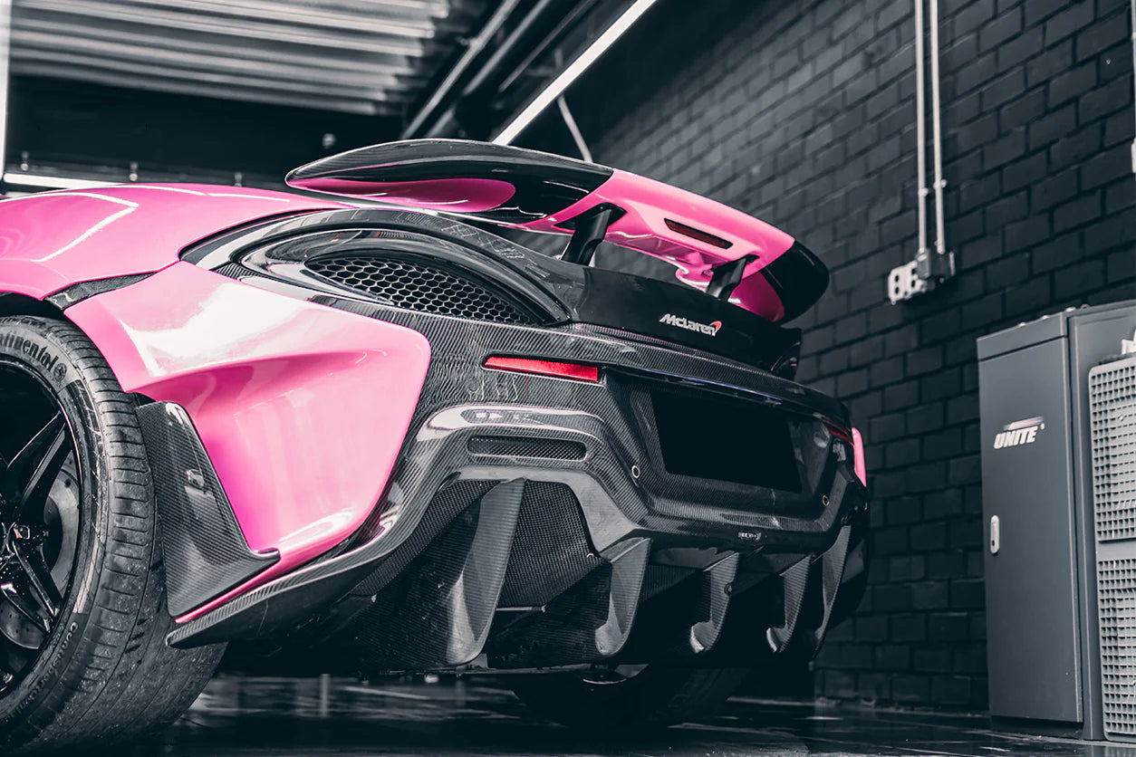 CONVERSION UPGRADE FACELIFT OLD TO NEW BODY KIT for MCLAREN 540C 570S 2015 - 2020 to 600LT 2018 - 2021
Set includes:

Rear Bumper Side Canards
Trunk Spoiler with LED Light
Engine Trunk
Rear Bumper
Rear Diffuser
Exhaust
Material: Carbon (Can be made in Forged Carbon)

NOTE: Professional installation is required.