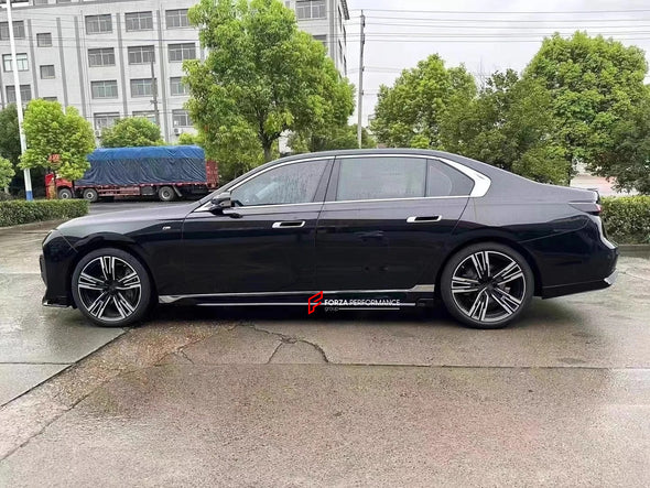 AERO BODY KIT FOR BMW 7 SERIES G70 M760 2022  Set includes:  Front Lip Side Skirts Roof Spoiler Rear Spoiler Rear Diffuser Exhaust Tips