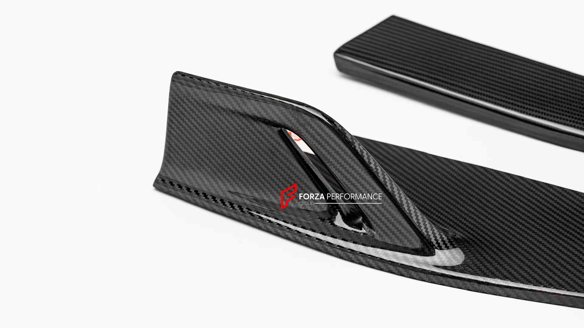 DRY CARBON AERO KIT for BMW M5 G90 G99 2024+



Set includes:

Front Lip

Front Bumper Trims
Side Skirts

Rear Diffuser

Material: Dry Carbon

Note: Professional installation is required