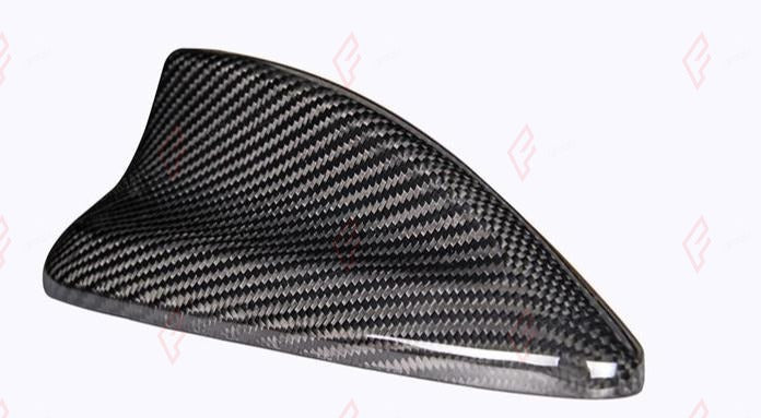 DRY CARBON ANTENNA COVER for BMW M5 F90 2018 - 2023
Set includes:

Antenna Cover
Material: Dry Carbon

NOTE: Add-on type - installs over the original part. Professional installation is required.