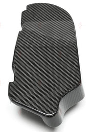 DRY CARBON BATTERY TERMINAL COVER for BMW M5 G90 2025+
Set includes:

Battery Terminal Cover
Material: Dry Carbon

NOTE: Professional installation is required.