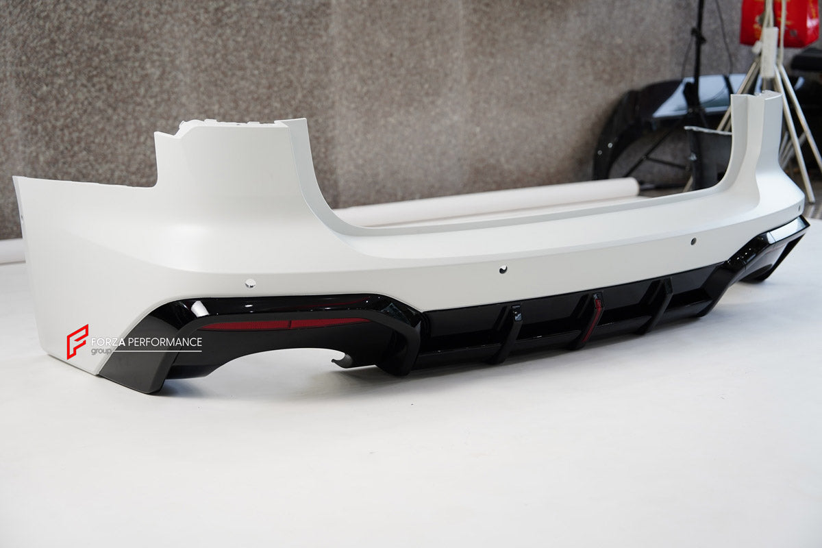 DRY CARBON BODY KIT for AUDI RS6 AVANT C8 GT 2024+ FORZA PERFORMANCE custom fit GT Style

Set includes:
Front Lip
Front Bumper Assembly
Front Fenders
Roof Spoiler
Rear Bumper Assembly
Rear Diffuser

Material: Dry Carbon, Plastic

NOTE: Professional installation is required.