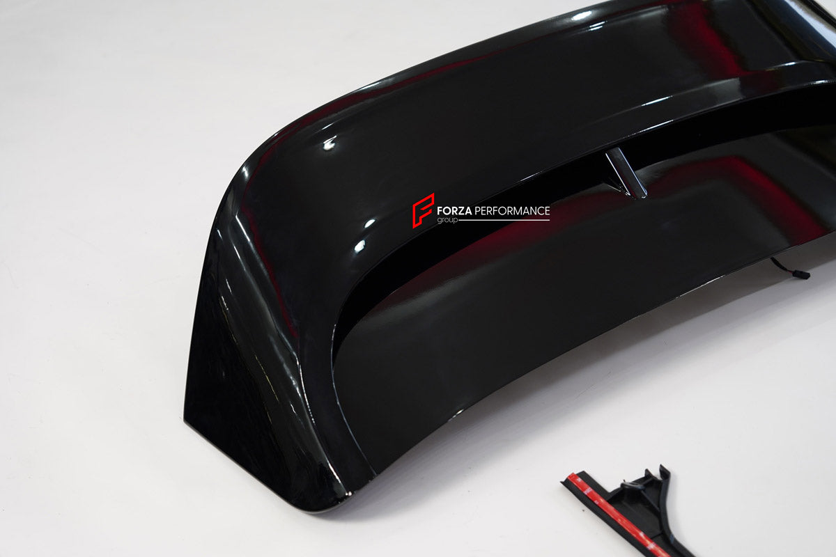 DRY CARBON BODY KIT for AUDI RS6 AVANT C8 GT 2024+ FORZA PERFORMANCE custom fit GT Style

Set includes:
Front Lip
Front Bumper Assembly
Front Fenders
Roof Spoiler
Rear Bumper Assembly
Rear Diffuser

Material: Dry Carbon, Plastic

NOTE: Professional installation is required.