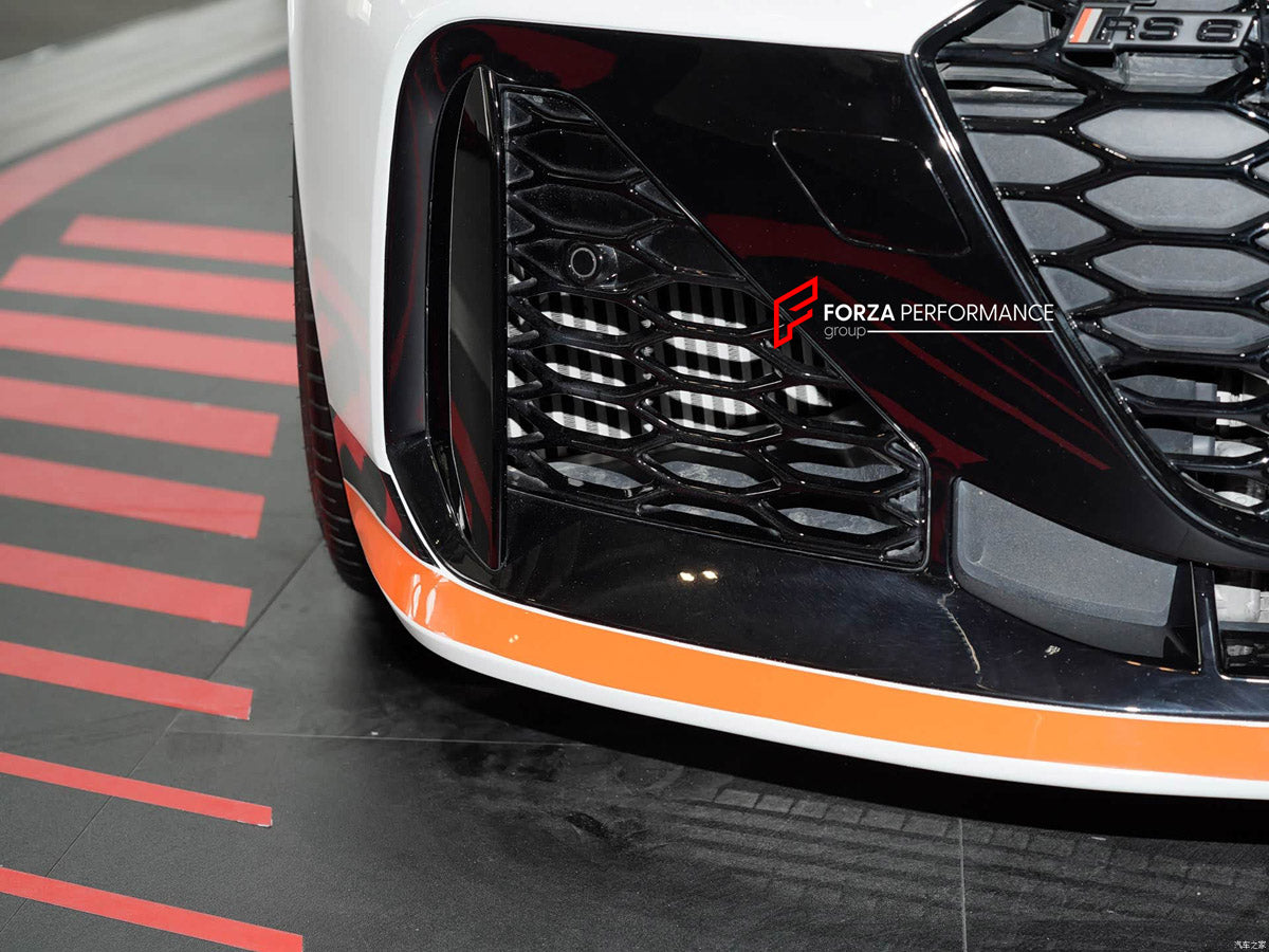 DRY CARBON BODY KIT for AUDI RS6 AVANT C8 GT 2024+ FORZA PERFORMANCE custom fit GT Style

Set includes:
Front Lip
Front Bumper Assembly
Front Fenders
Roof Spoiler
Rear Bumper Assembly
Rear Diffuser

Material: Dry Carbon, Plastic

NOTE: Professional installation is required.