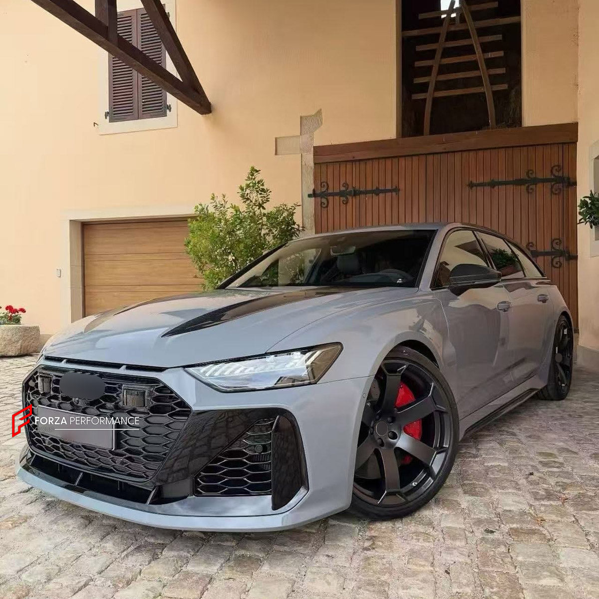 DRY CARBON BODY KIT for AUDI RS6 AVANT C8 GT 2024+ FORZA PERFORMANCE custom fit GT Style

Set includes:
Front Lip
Front Bumper Assembly
Front Fenders
Roof Spoiler
Rear Bumper Assembly
Rear Diffuser

Material: Dry Carbon, Plastic

NOTE: Professional installation is required.