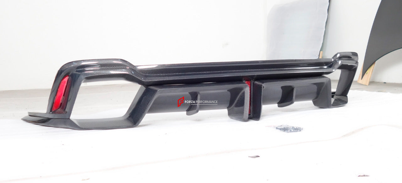 DRY CARBON BODY KIT for AUDI RS6 C8 FACELIFT 2024+

Set includes:

Hood
Front Bumper
Front Lip
Side Skirts
Rear Spoiler
Roof Spoiler

Rear Diffuser

Material: Carbon

NOTE: Professional installation is required