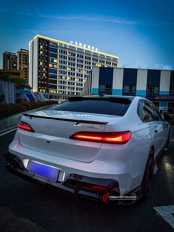 DRY CARBON BODY KIT for BMW 7 SERIES G70 2022+

Set includes:

Front Lip
Front Bumper Trims
Front Bumper Air Vent Covers
Side Mirror Covers
Side Trims
Side Skirts
Roof Spoiler
Rear Spoiler
Rear Diffuser

Material: Dry Carbon
