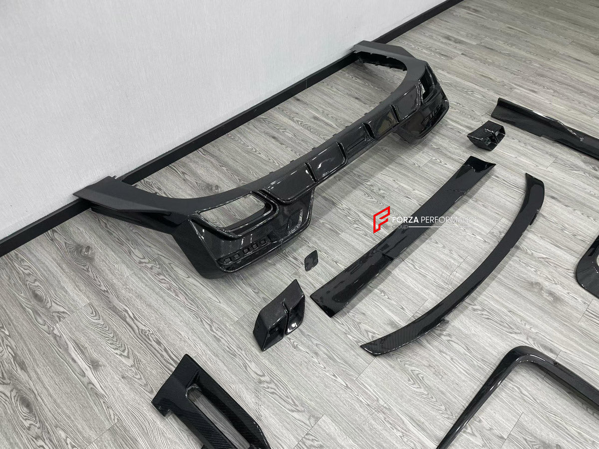 DRY CARBON BODY KIT for BMW 7 SERIES G70 2022+ FORZA PERFORMANCE custom fit Mansory Style

Set includes:
Front Lip
Front Bumper Canards
Front Bumper Air Vent Covers
Side Mirror Covers
Side Skirts
Roof Spoiler
Ducktail Spoiler
Rear Bumper Fins
Rear Diffuser
Exhaust Tips

Material: Dry Carbon, Carbon

NOTE: Professional installation is required.