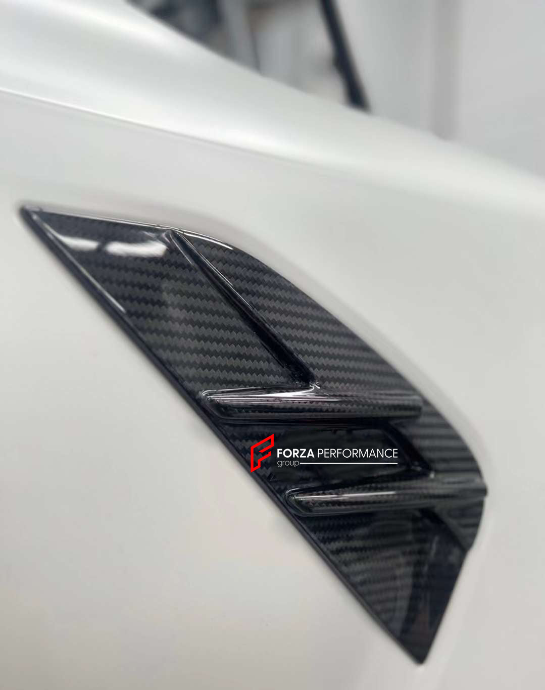 DRY CARBON BODY KIT for BMW M3 G81 TOURING 2020+  Set includes:  Front Air Vents Front Splitters Fenders Air Vents Mirror Covers Rear Diffuser