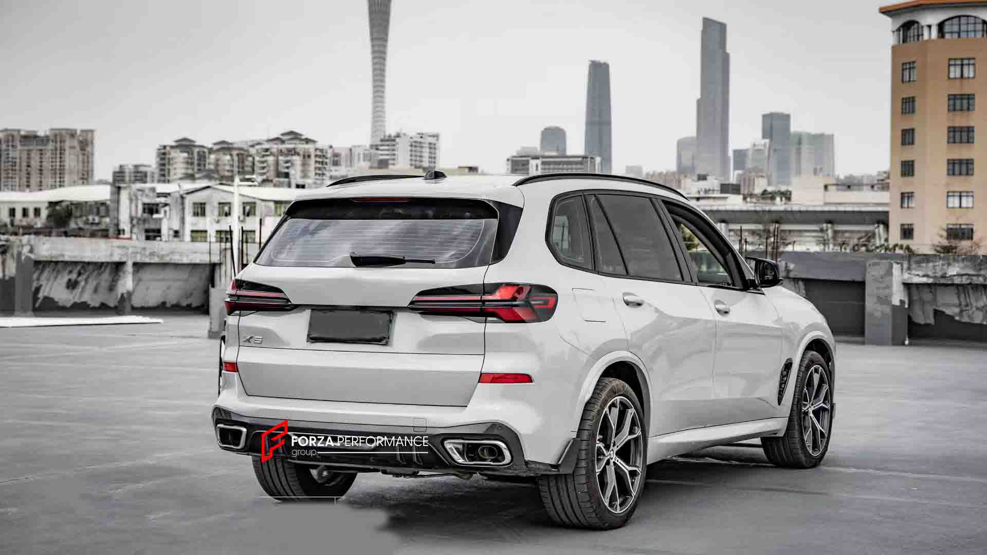 DRY CARBON BODY KIT for BMW X5 G05 LCI 2023+

Set includes:

Front Lip
Front Bumper Trims
Front Grille
Side Mirror Covers
Side Fender Trims
Rear Diffuser

Material: Dry Carbon

Note: Professional installation is required.