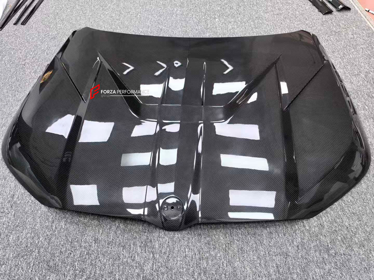 DRY CARBON BODY KIT for BMW XM G09 2023+

Set includes:

Mesh Frame Trim
Fog Light Trim
Front Grille Trim
Hood / Bonnet

Material: Carbon Fiber

Note: Professional installation is required.