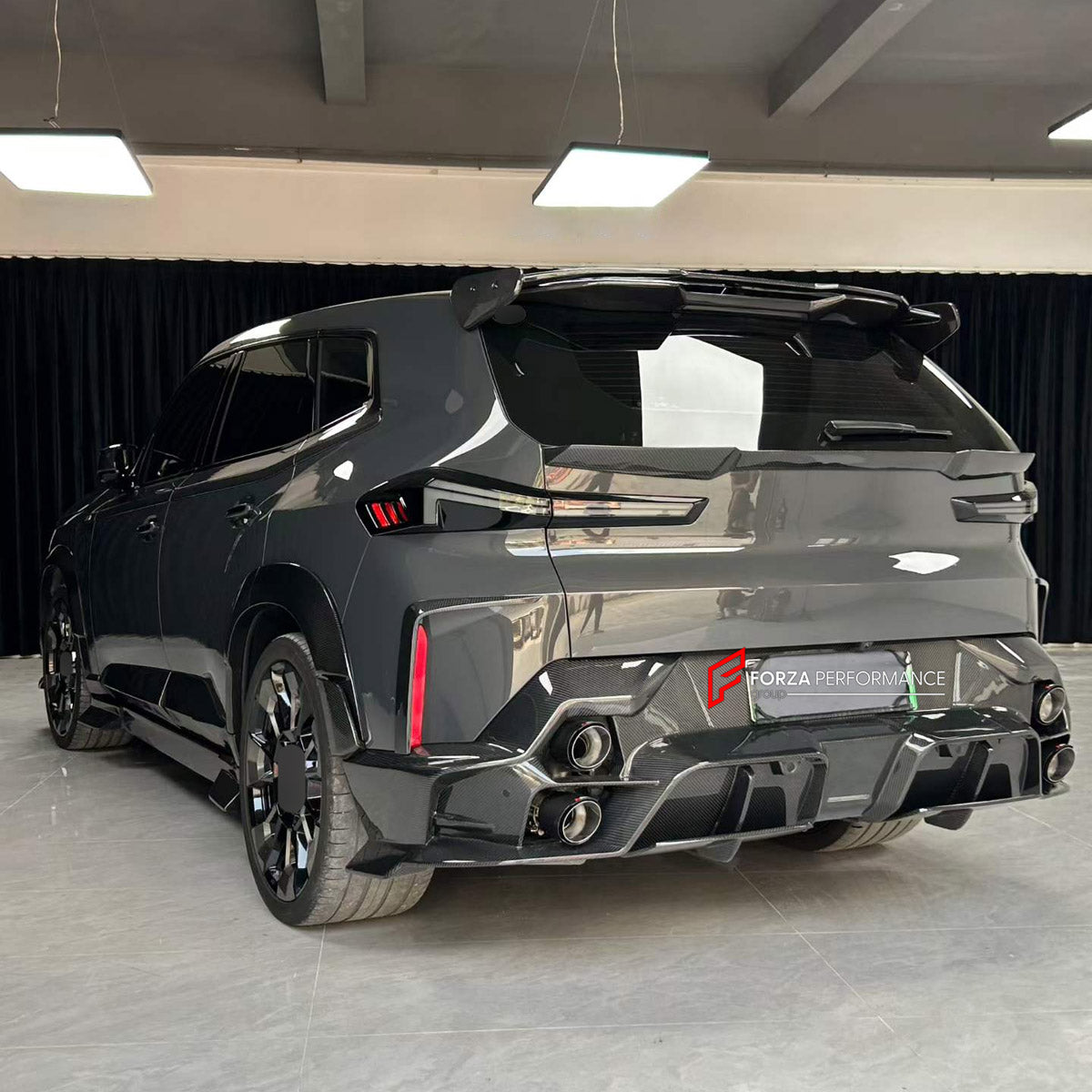 DRY CARBON BODY KIT for BMW XM G09 2023+ FORZA PERFORMANCE custom fit Mansory Style

Set includes:
Front Lip
Front Bumper Canards
Hood Bonnet
Fender Flares
Body Side Door Moldings
Side Skirts
Roof Spoiler
Rear Spoiler Wing
Rear Bumper
Rear Bumper Fins
Rear Diffuser

Material: Dry Carbon

NOTE: Professional installation is required.