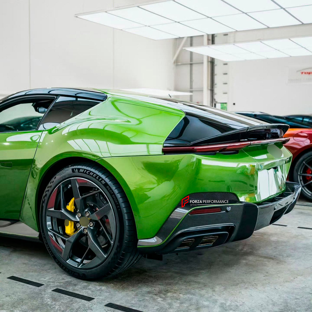 DRY CARBON BODY KIT for Ferrari 12Cilindri 2024+
Set includes:

Front Lip
Front Bumper Fins
Engine Cover Lid
Door Sill Covers
Side Skirts
Ducktail Spoiler
Rear Diffuser
Material: Dry Carbon

NOTE: Professional installation is required.