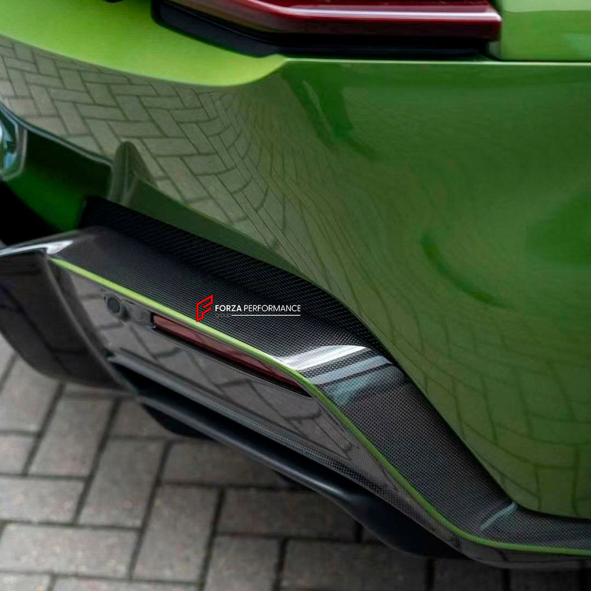 DRY CARBON BODY KIT for Ferrari 12Cilindri 2024+
Set includes:

Front Lip
Front Bumper Fins
Engine Cover Lid
Door Sill Covers
Side Skirts
Ducktail Spoiler
Rear Diffuser
Material: Dry Carbon

NOTE: Professional installation is required.