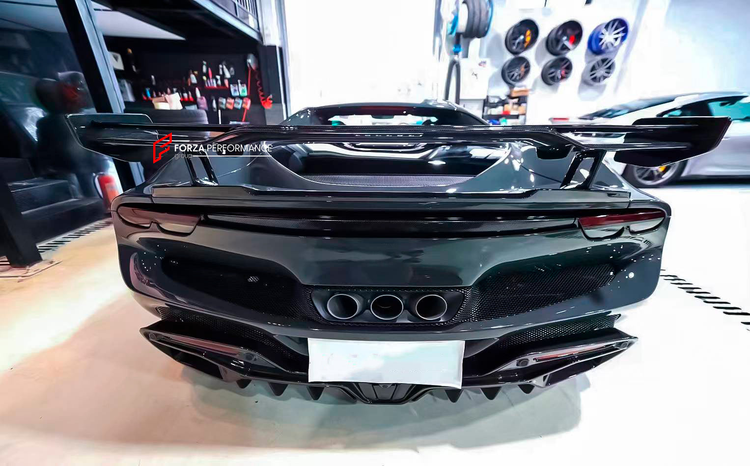 DRY CARBON BODY KIT for FERRARI 296 GTB GTS


Set includes:
Hood

Front Bumper
Front Lip
Side Skirts
Rear Spoiler (2 options)
Rear Bumper
Rear Diffuser

Material: Dry Carbon
