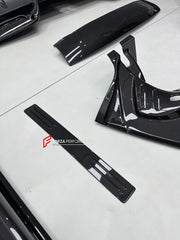 DRY CARBON BODY KIT for FERRARI 296 GTB GTS 2022+ FORZA PERFORMANCE custom fit OEM Style

Set includes:
Front Lip Splitter
Door Sills
Side Skirts
Rear Spoiler Wing
Engine Bay Trim Covers
Rear Diffuser

Material: Dry Carbon

NOTE: Professional installation is required.