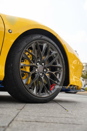 DRY CARBON BODY KIT for FERRARI F8 TRIBUTO SPIDER 2019 - 2023 FORZA PERFORMANCE custom fit OEM Style

Set includes:
Front Lip
Front Bumper Canards
Hood Bonnet Air Vents
Side Skirts
Ducktail Spoiler
Engine Bay Trim Covers
Rear Diffuser

Material: Dry Carbon

NOTE: Professional installation is required.