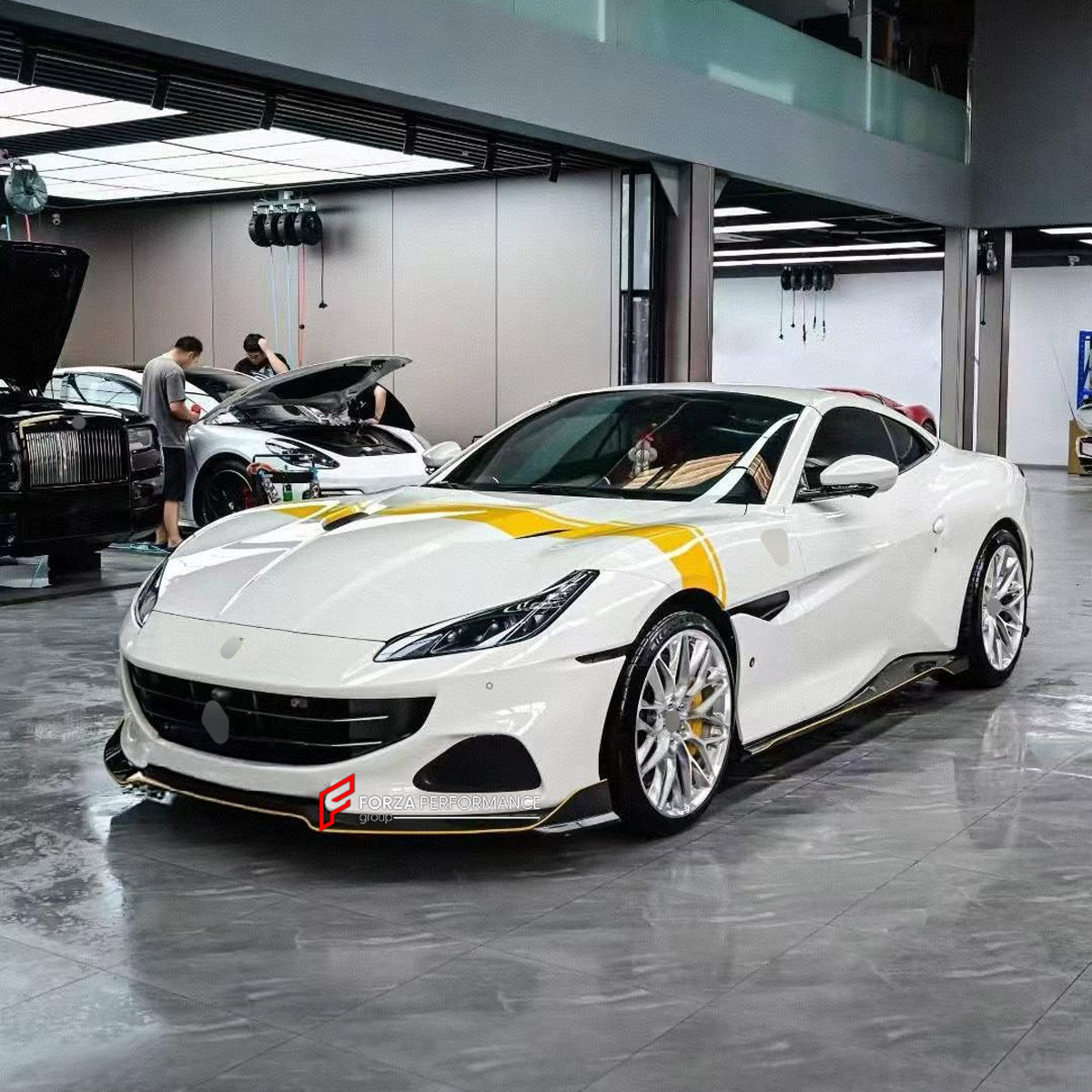 DRY CARBON BODY KIT for FERRARI PORTOFINO M 2020 - 2023 FORZA PERFORMANCE custom fit Mansory Style

Set includes:
Front Lip
Side Skirts
Rear Diffuser

Material: Dry Carbon

NOTE: Professional installation is required.