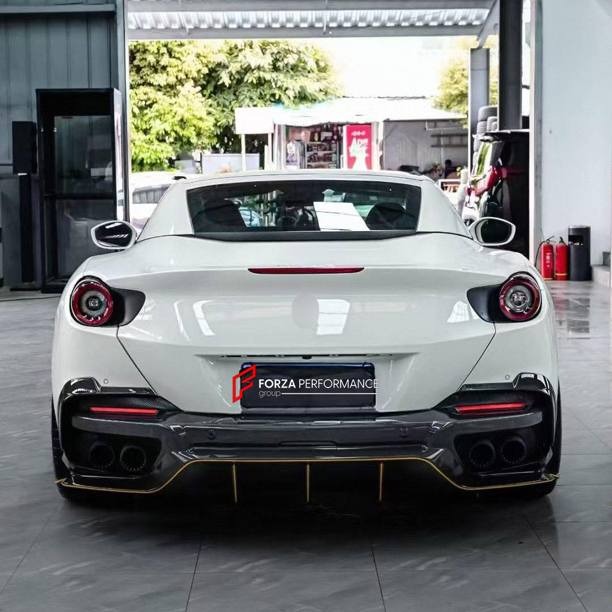 DRY CARBON BODY KIT for FERRARI PORTOFINO M 2020 - 2023 FORZA PERFORMANCE custom fit Mansory Style

Set includes:
Front Lip
Side Skirts
Rear Diffuser

Material: Dry Carbon

NOTE: Professional installation is required.