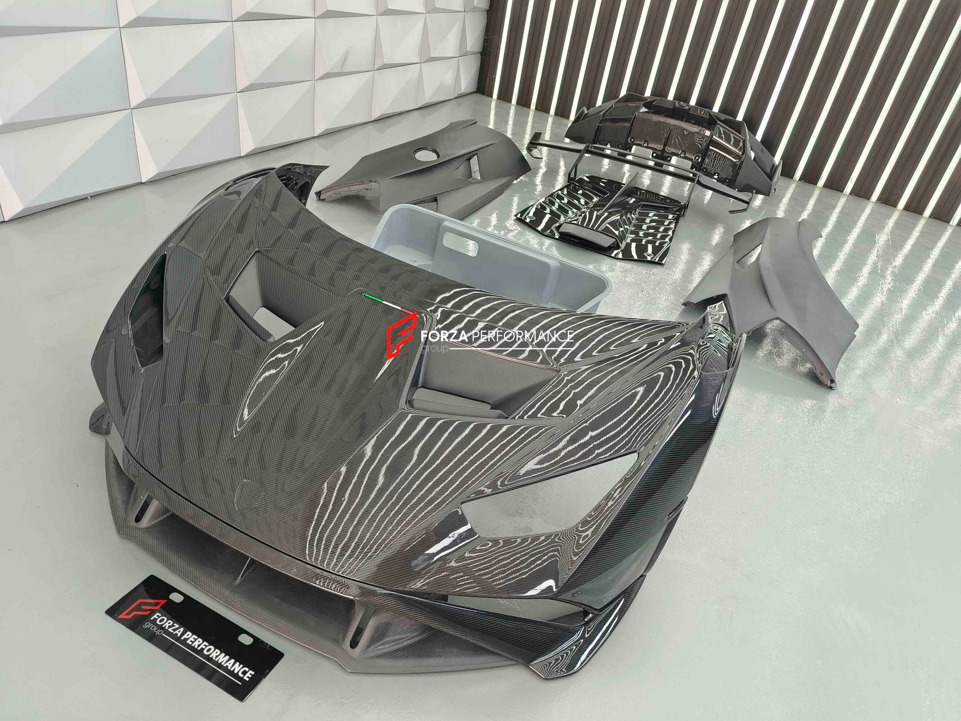 CONVERSION DRY CARBON BODY KIT FOR LAMBORGHINI HURACAN TO HURACAN STO