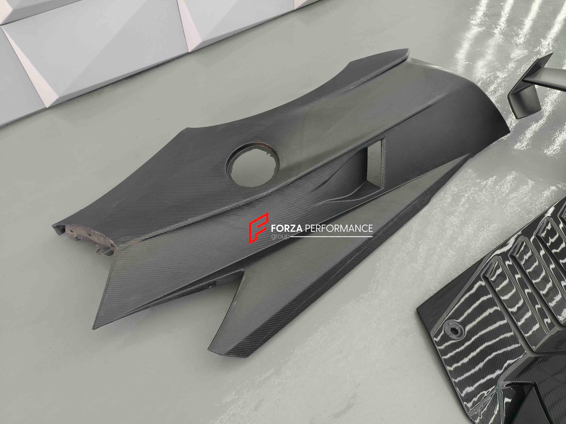 CONVERSION DRY CARBON BODY KIT FOR LAMBORGHINI HURACAN UPGRADE TO HURACAN STO