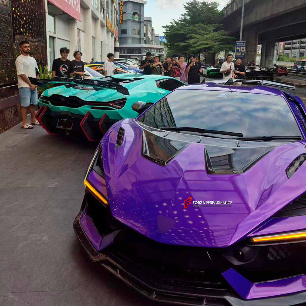DRY CARBON BODY KIT for LAMBORGHINI REVUELTO 2023+ FORZA PERFORMANCE custom fit Duke Dynamics
Set includes:

Front Lip
Hood Bonnet
Side Skirts
Engine Cover
Rear Spoiler Wing
Rear Diffuser
Material: Dry Carbon

NOTE: Professional installation is required.