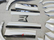 DRY CARBON BODY KIT for LAMBORGHINI URUS 2018+ FORZA PERFORMANCE custom fit Mansory Style

Set includes:
Front Lip
Front Bumper Assembly
Hood Bonnet
Front Fenders
Fender Flares
Side Mirror Covers
Side Skirts
Rear Spoiler Wing
Rear Bumper
Rear Diffuser

Material: Dry Carbon

NOTE: Professional installation is required.