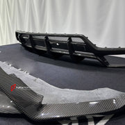DRY CARBON BODY KIT for LAMBORGHINI URUS 2018+ FORZA PERFORMANCE custom fit TC Style

Set includes:
Front Lip
Rear Diffuser

Material: Dry Carbon

NOTE: Professional installation is required.