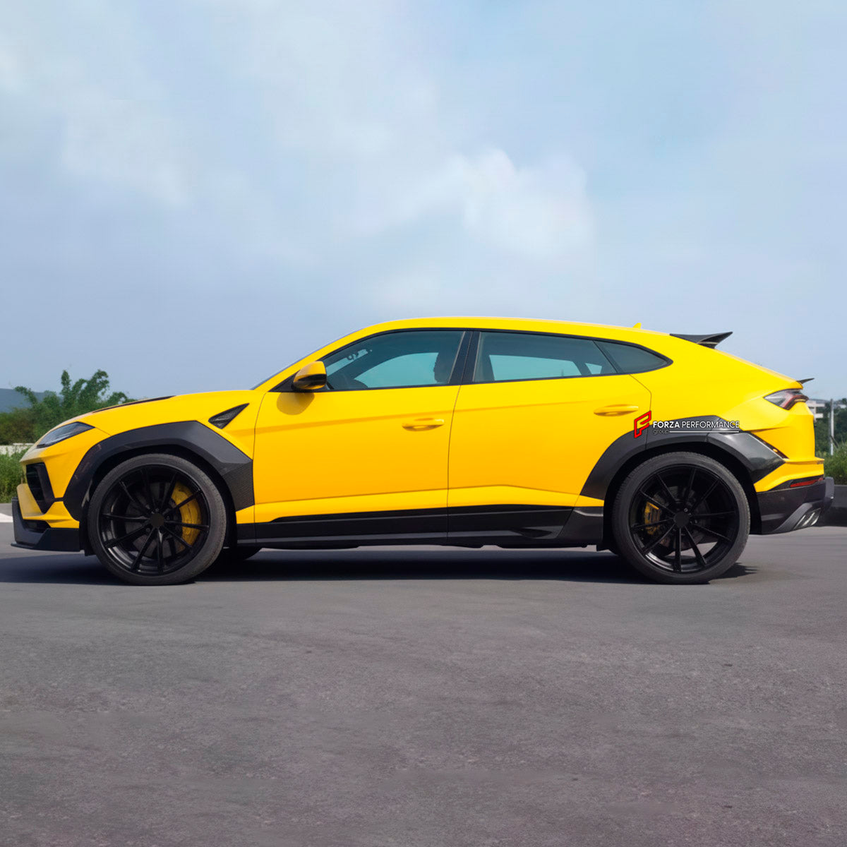 DRY CARBON BODY KIT for Lamborghini Urus S 2023+
Set includes:

Front Lip
Front Bumper Fins
Front Fenders
Front Fender Vents
Rear Fenders
Roof Spoiler
Ducktail Spoiler
Rear Diffuser
Material: Dry Carbon

NOTE: Professional installation is required.