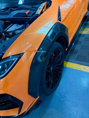 DRY CARBON BODY KIT for LAMBORGHINI URUS SE 2024+
Set includes:

Front Lip
Hood Bonnet
Fender Flares
Side Skirts
Roof Spoiler
Ducktail Spoiler
Rear Diffuser
Material: Dry Carbon

NOTE: Professional installation is required.