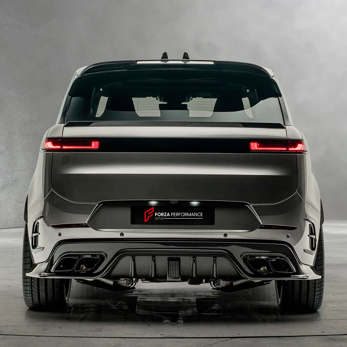 DRY CARBON BODY KIT for LAND ROVER RANGE ROVER SPORT SV L461 2022+ FORZA PERFORMANCE Mansory
Set includes:

Front Lip
Front Bumper Vents
Front Grille
Hood Bonnet Air Intakes
Side Mirror Covers
Side Skirts
Roof Spoiler
Ducktail Spoiler
Rear Diffuser
Rear Bumper Vents
Material: Dry Carbon

NOTE: Professional installation is required.
