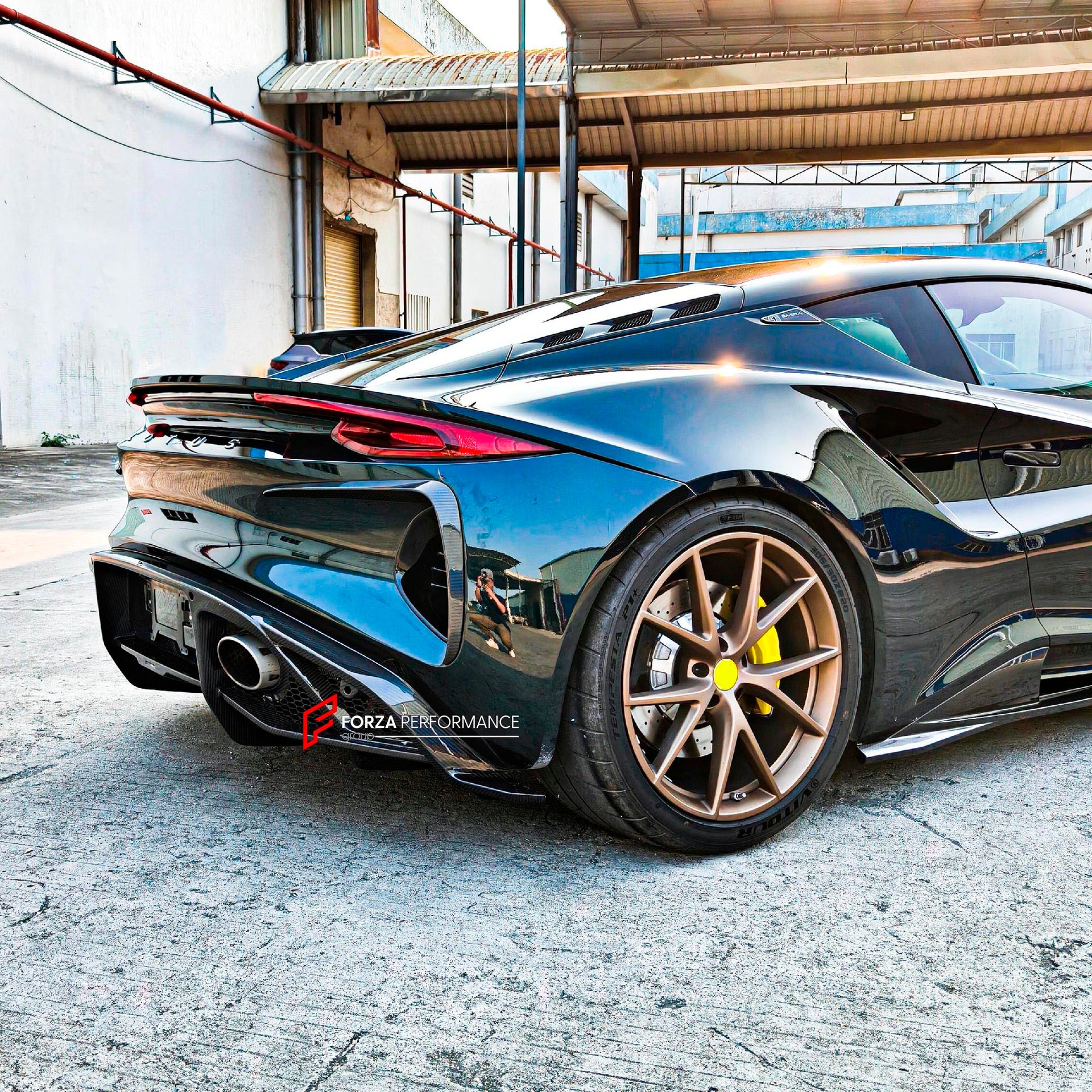 DRY CARBON BODY KIT for Lotus EMIRA 2022+
Set includes:

Front Lip
Front Bumper Canards
Hood Bonnet
Rear Bumper Canards
Rear Diffuser
Material: Dry Carbon

NOTE: Professional installation is required