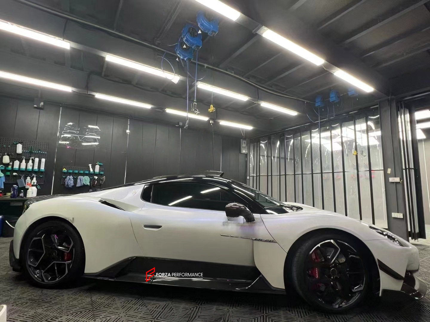 DRY CARBON BODY KIT FOR MASERATI MC20 2020+ R-2