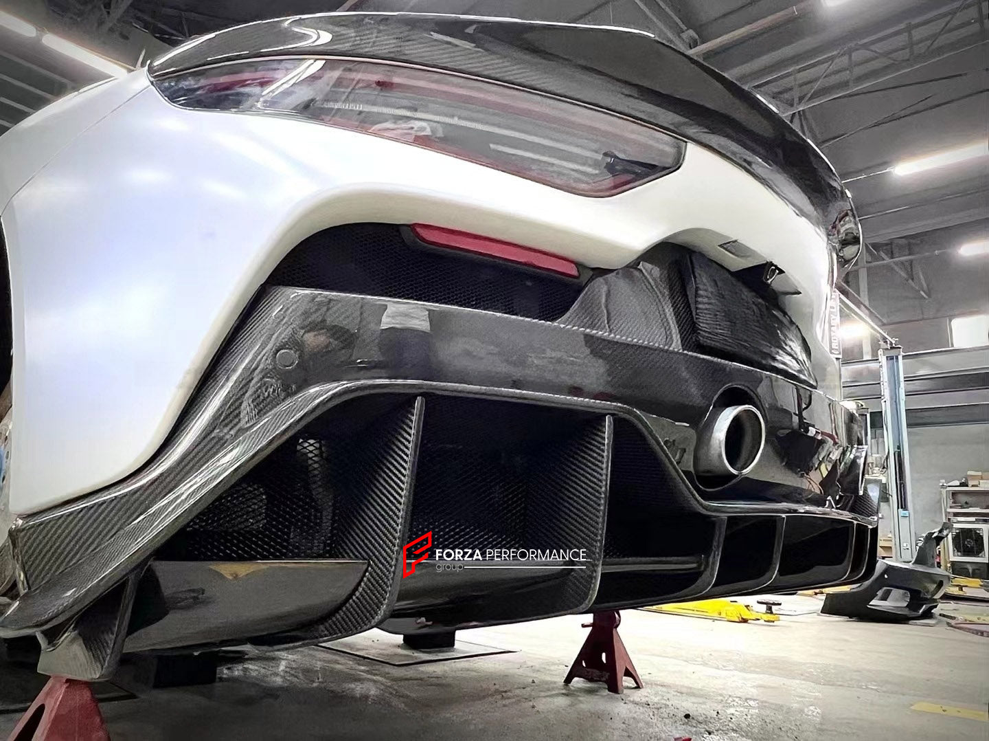 DRY CARBON BODY KIT FOR MASERATI MC20 2020+ R-2