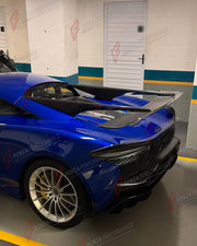 DRY CARBON BODY KIT for MCLAREN ARTURA 2021+ FORZA PERFORMANCE custom fit Novitec Style

Set includes:
Front Lip
Front Bumper Canards
Side Skirts
Side Air Intake Covers
Rear Spoiler Wing
Rear Diffuser

Material: Dry Carbon

NOTE: Professional installation is required.