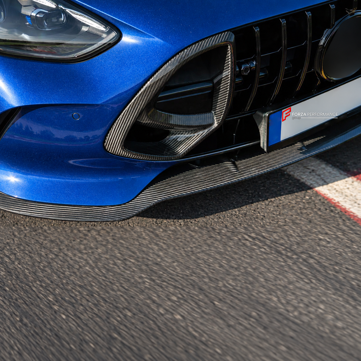 DRY CARBON BODY KIT for MERCEDES-BENZ AMG GT63 C192 COUPE 2024+

Set includes:
Front Lip
Front Bumper Canards
Front Grille Mesh Cover Trims
Hood Bonnet
Side Fender Vents
Side Skirts
Rear Spoiler Wing
Rear Bumper Fins
Rear Diffuser

Material: Dry Carbon

NOTE: Professional installation is required.