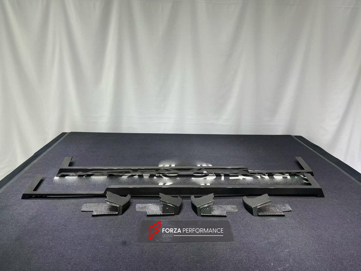 DRY CARBON BODY KIT for MERCEDES-BENZ G CLASS W464 W465 G63 G350 G500 2018+ FORZA PERFORMANCE custom fit Topcar Style

Set includes:
Front Bumper
Hood Bonnet
Front Fenders
Fender Flares
Side Steps
Rear Fenders
Rear Bumper
Rear Diffuser

Material: Dry Carbon

NOTE: Professional installation is required.