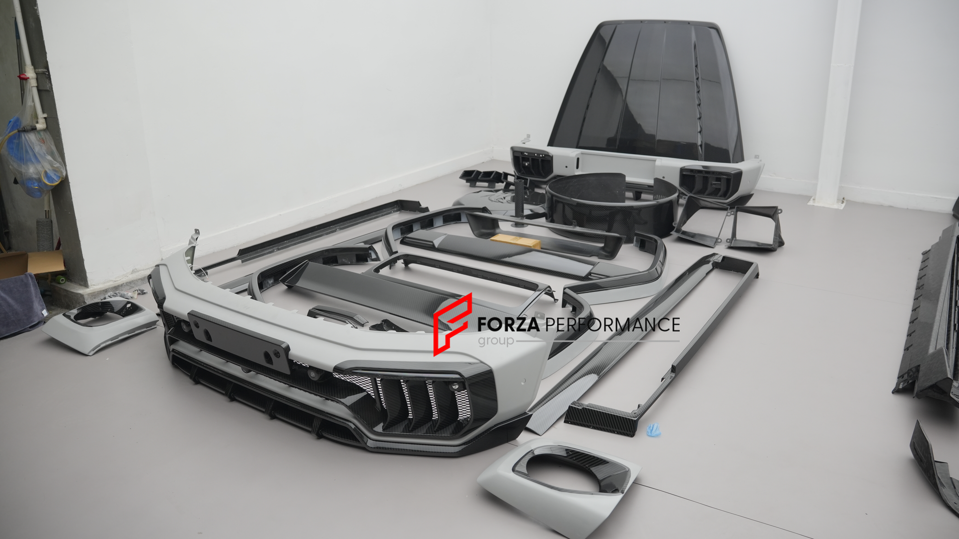 DRY CARBON WIDEBODY KIT FOR MERCEDES-BENZ G-CLASS W465 G500 G450d G580 G63 AMG 2024+