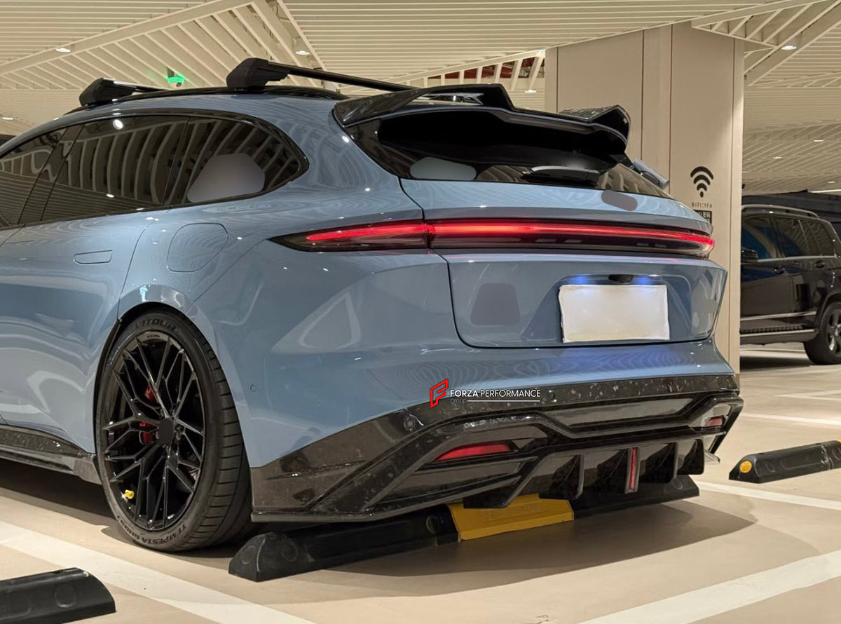 DRY CARBON BODY KIT for Nio ET5 ET5T Touring 2022+
Set includes:

Front Lip
Hood Bonnet
Side Skirts
Rear Diffuser
Material: Dry Carbon

NOTE: Professional installation is required.