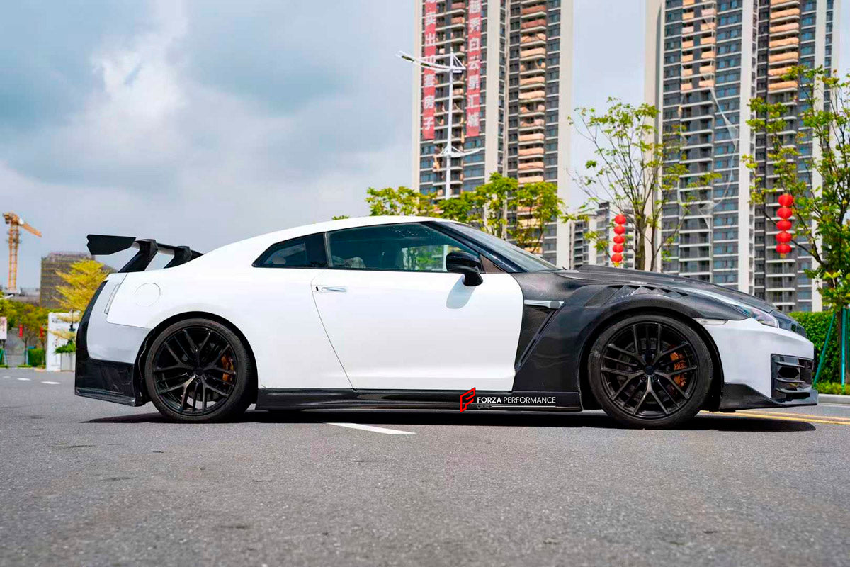 DRY CARBON BODY KIT for Nissan GT-R R35 2007 - 2016
Set includes:

Front Bumper
Front Lip
Front Canards
Hood Bonnet
Side Skirts
Rear Spoiler Wing
Trunk Lid
Rear Diffuser
Rear Bumper
Material: Dry Carbon

NOTE: Professional installation is required.