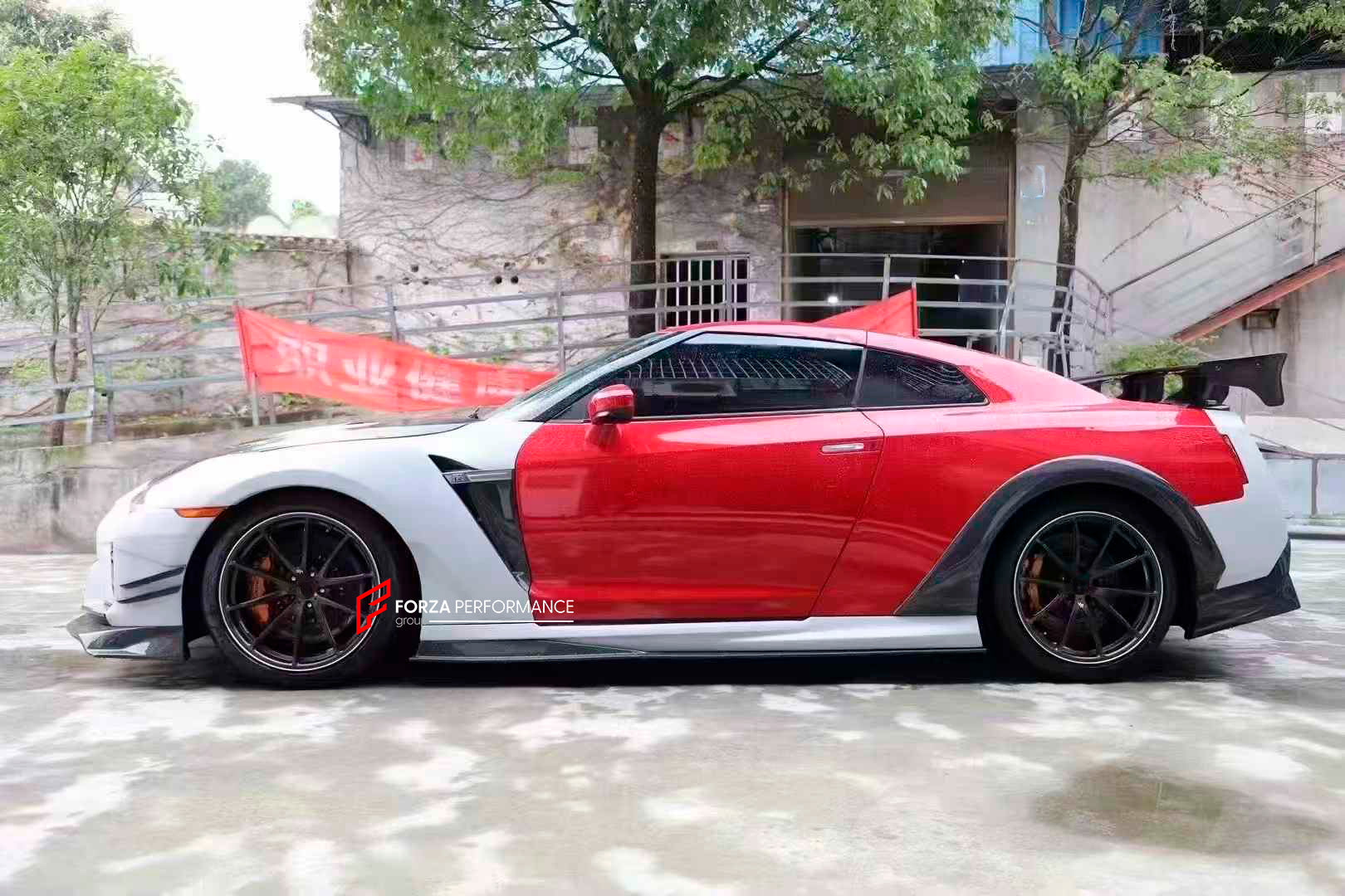 DRY CARBON BODY KIT for NISSAN GT-R R35 FACELIFT 2016 - 2023

Set includes:

Front Bumper Assembly
Front Fog Lights
Canards
Hood Bonnet
Fender Flares
Side Skirts
Spoiler
Rear Bumper Assembly

Material: Carbon

Note: Professional installation is required.
